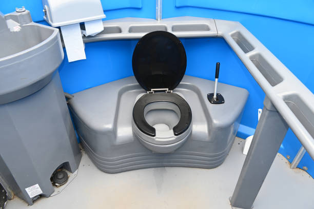 Types of Portable Toilets We Offer in Carol Stream, IL